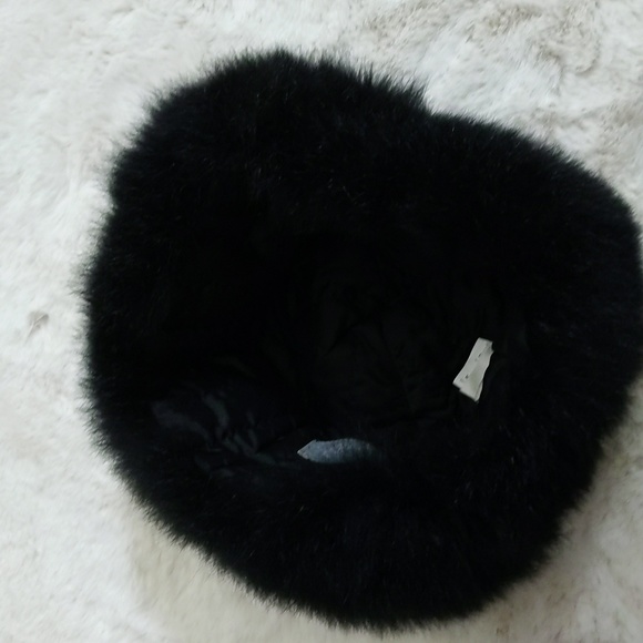 Echos de Paris|  Faux Fur Trimmed Black and White Plaid Winter Cap - Picture 4 of 10